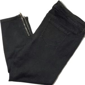 Torrid Black Ankle Zip Skinny Jeans Size 20